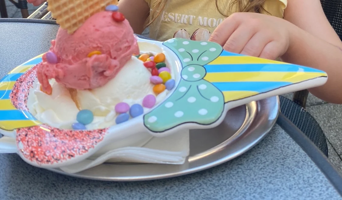 Smarties Eisbecher, Eiscafé Laofe