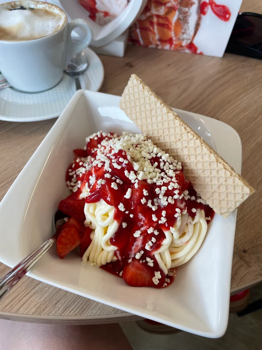 Highlights, ROZAFA EISCAFE