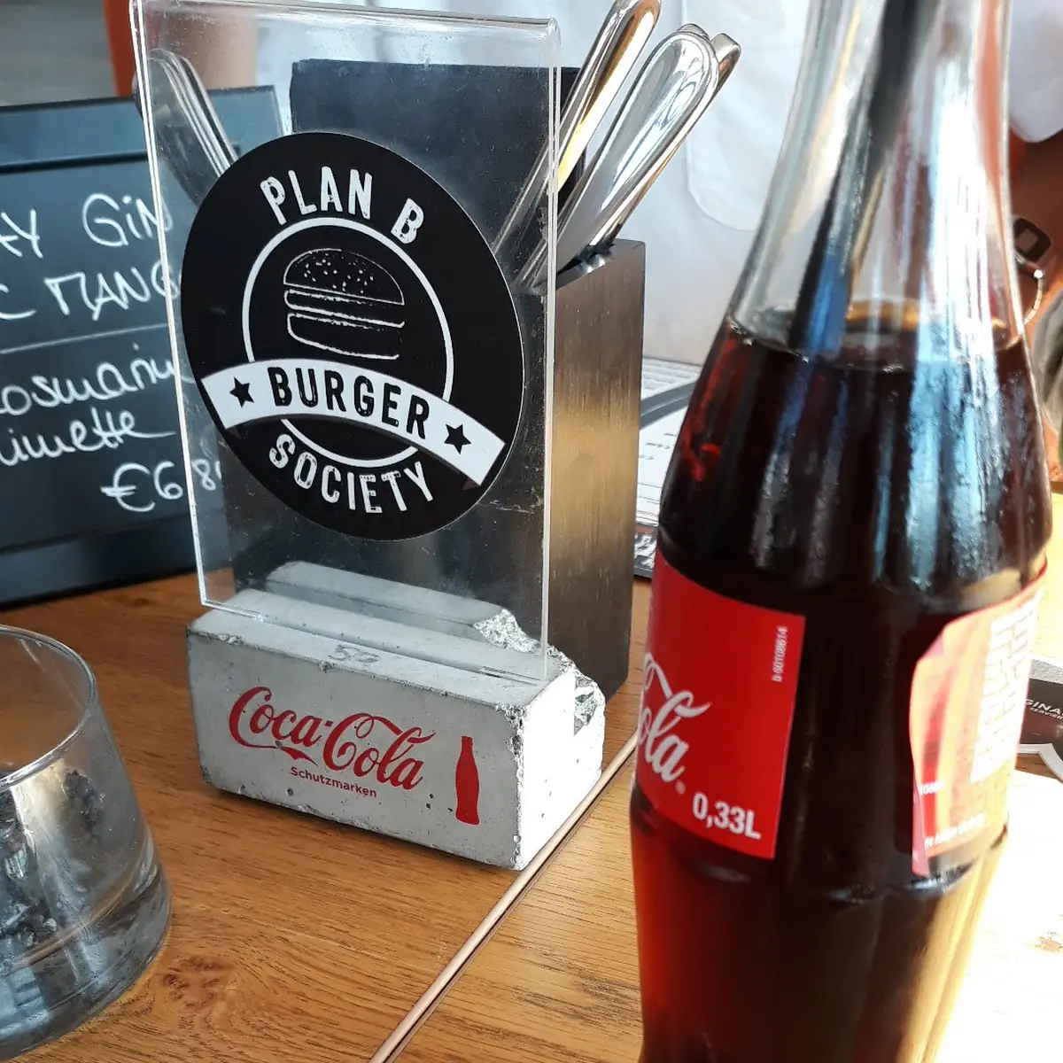 Cola