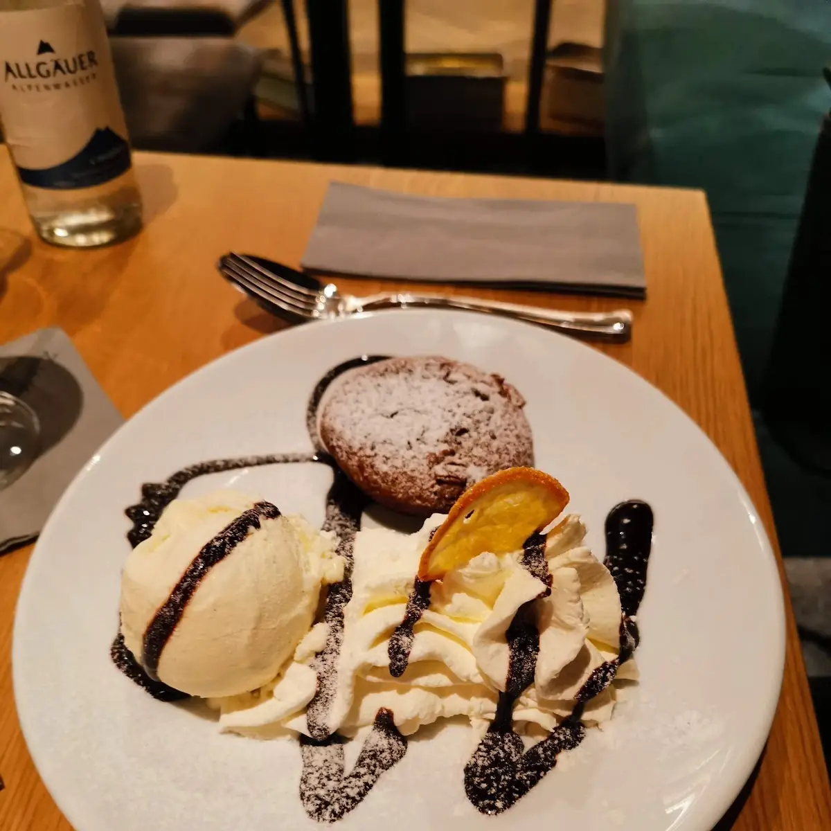 Schokoküchlein Mit Eis, Cafe Bistro Restaurant Zum Kohlenschieber