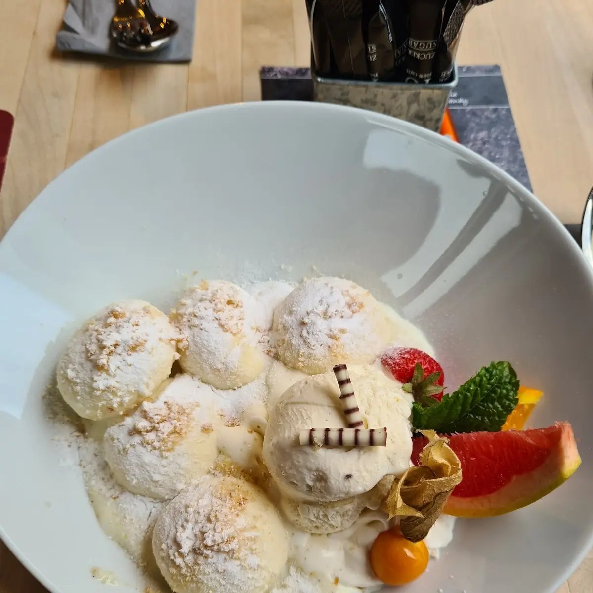 Zwetschgenknödel, Cafe Bistro Restaurant Zum Kohlenschieber