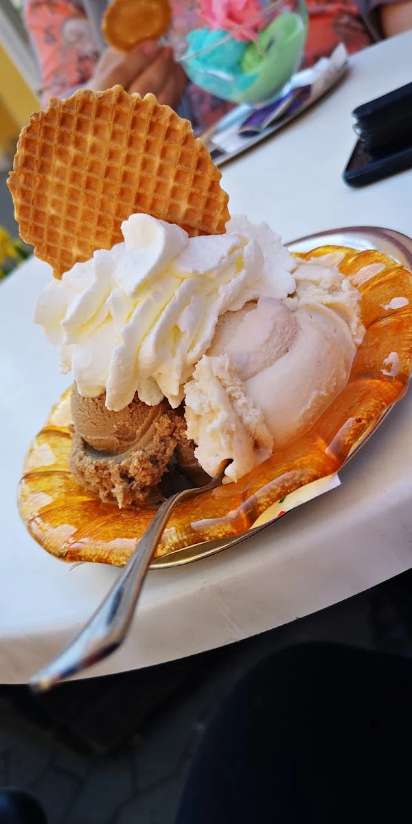 Gemischtes Eis