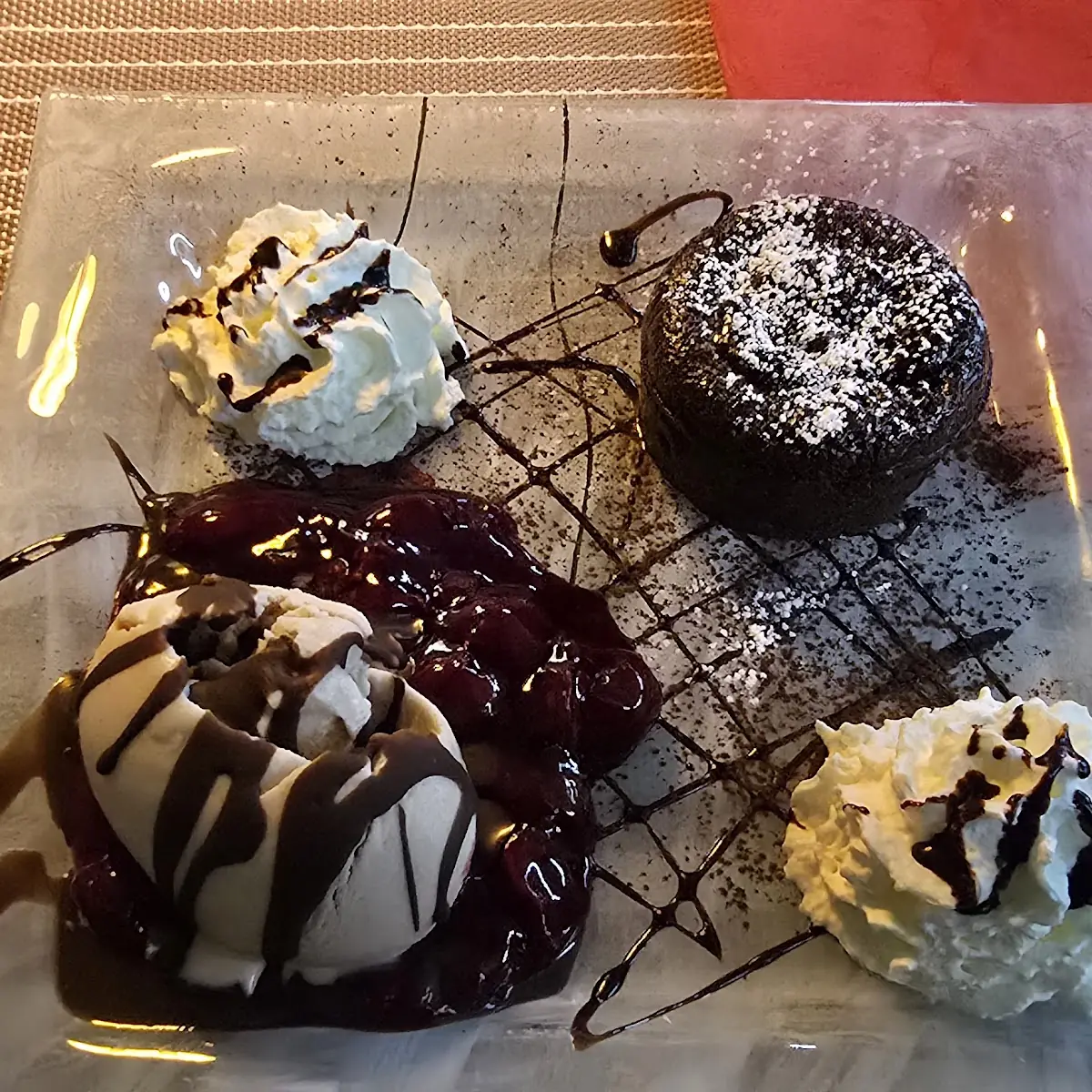 Schokoküchlein Mit Eis, „Zum Emscherhusaren“ vorm. Der Emscherhusar)