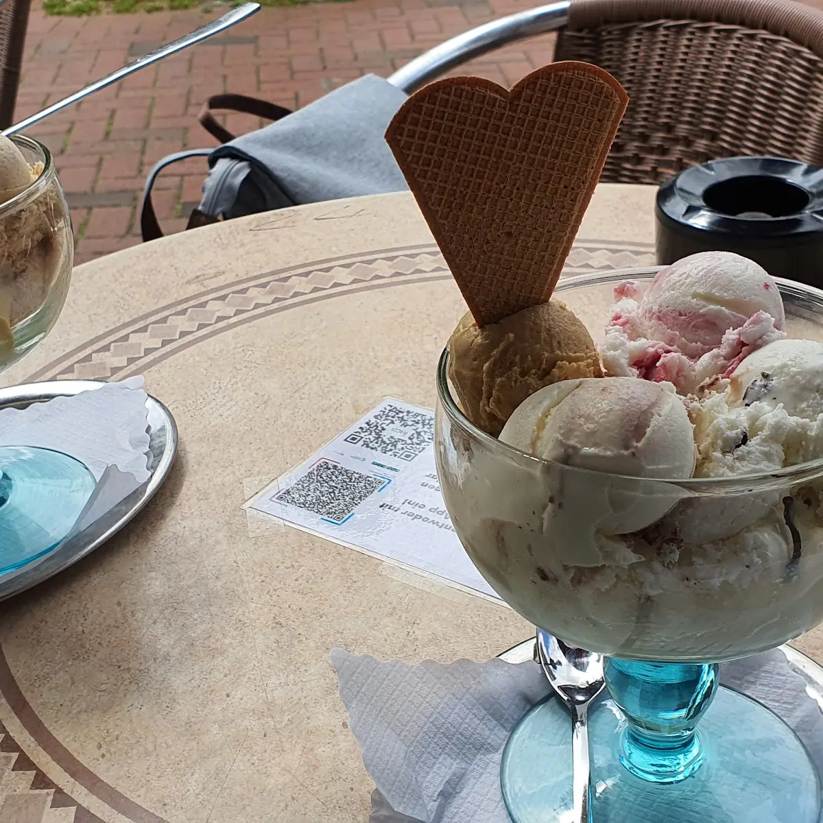 Gemischtes Eis