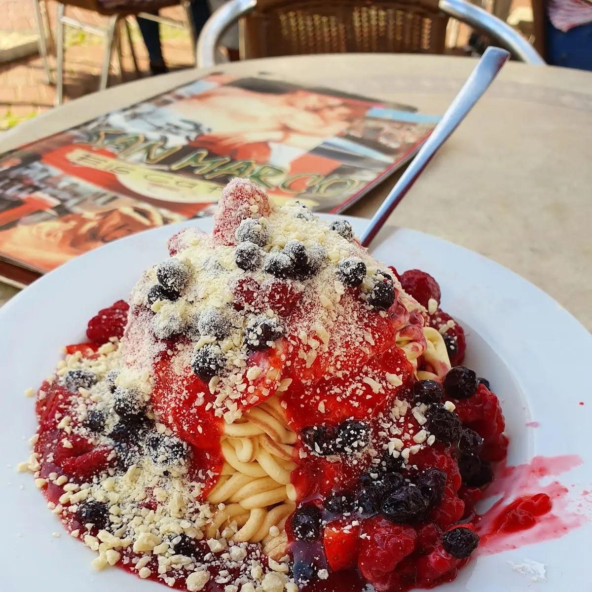 Waldfrüchte Eis