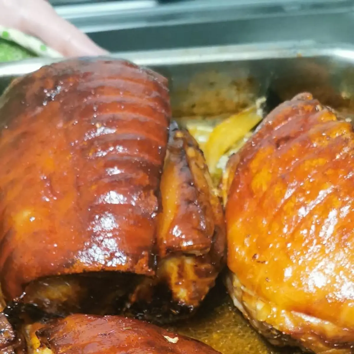 Spanferkelbraten, Zur Schnitzeltrude