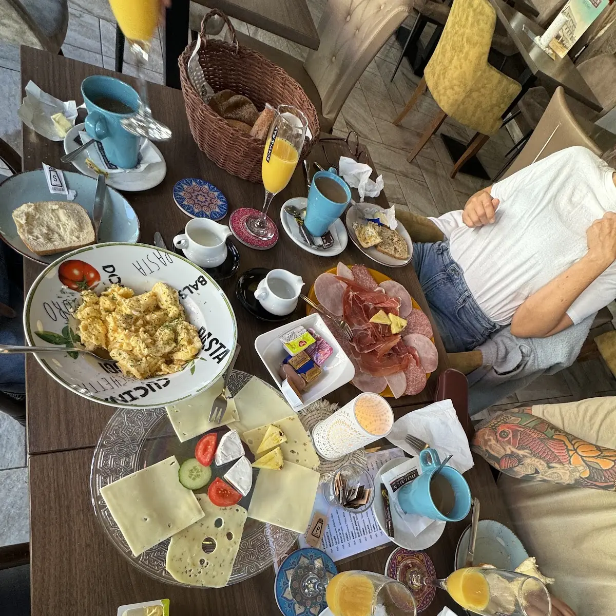Highlights, Café Klatsch
