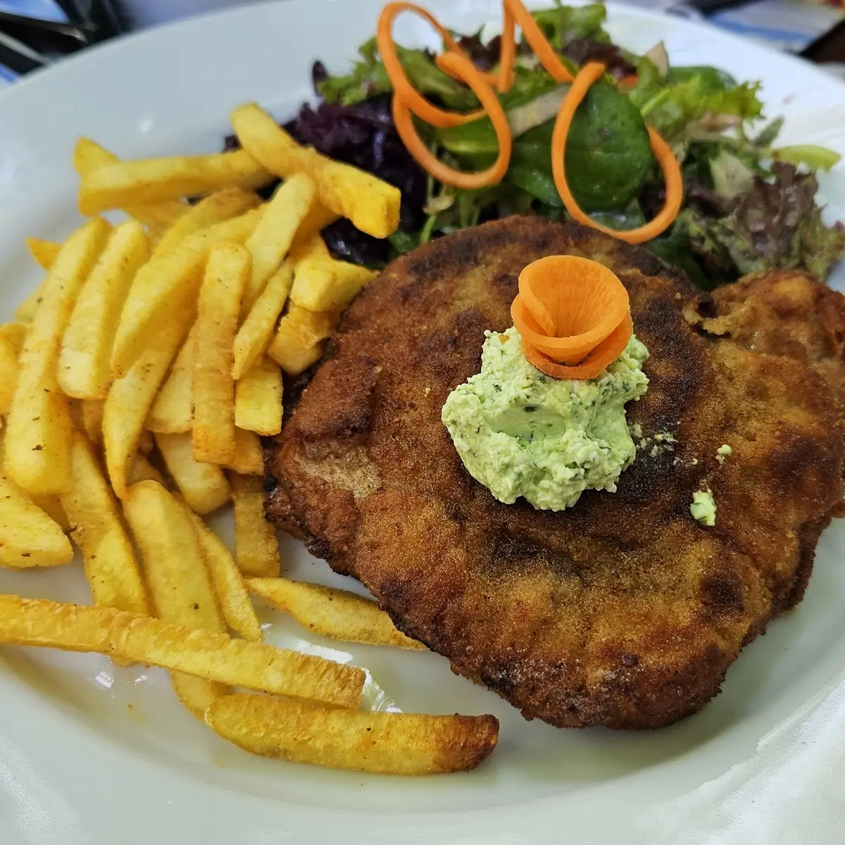 Schnitzel Mit Pommes