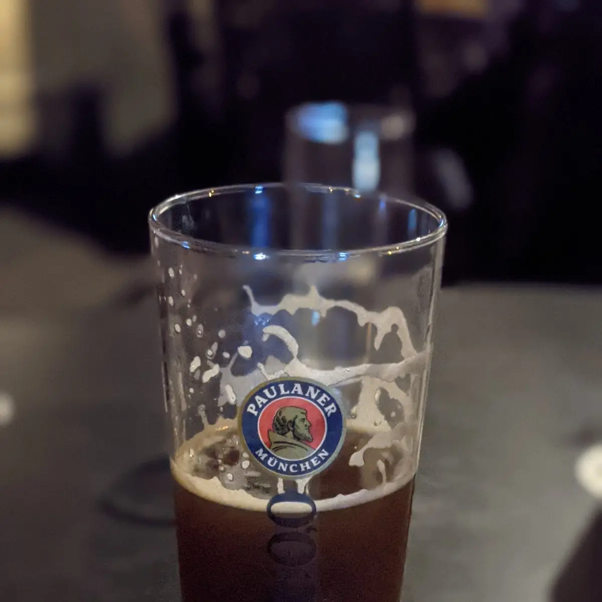 Cola Weizen, Gasthaus Neue Welt "Aris"
