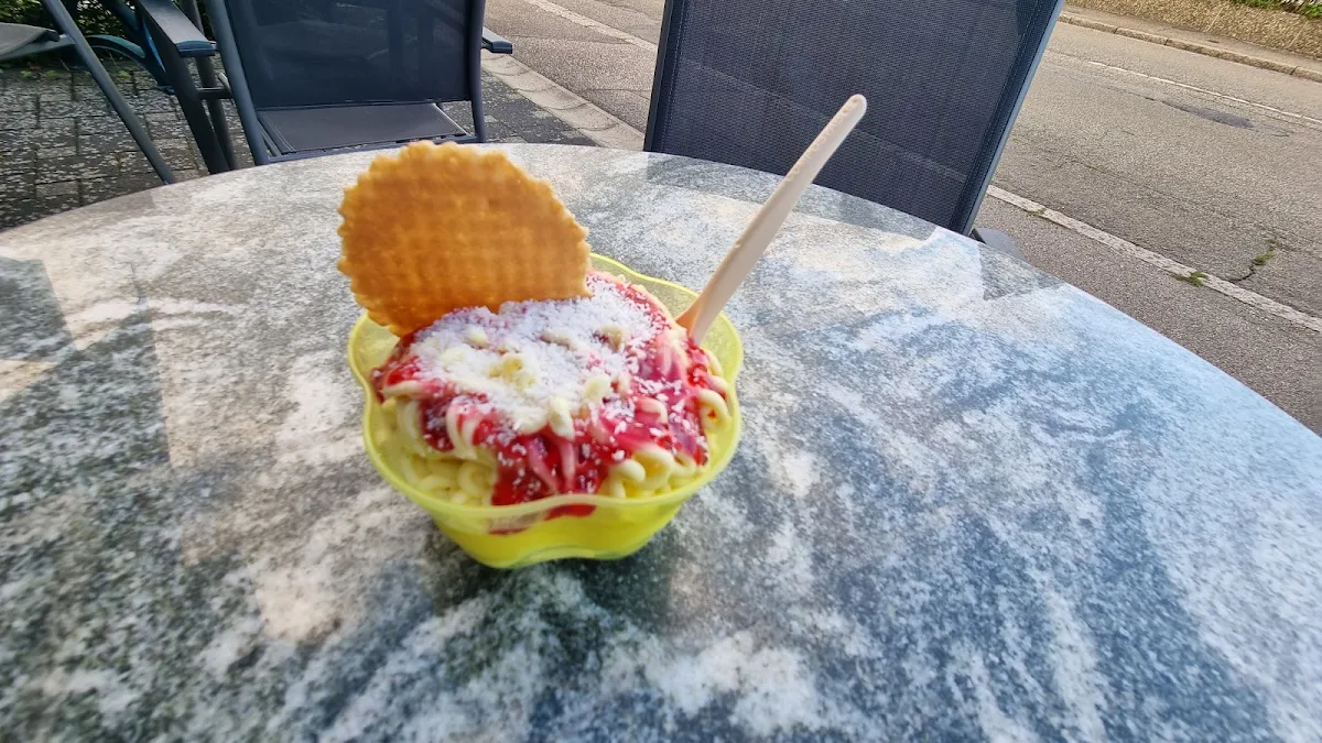 Spaghetti Eis