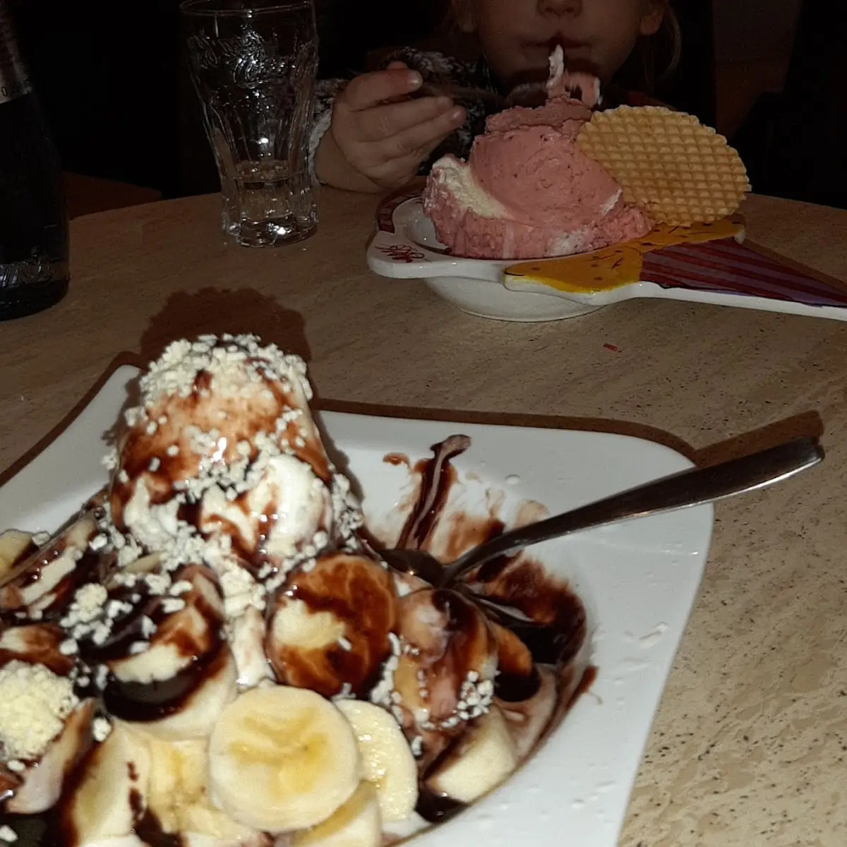 Bonito Eis, Pizzeria Napoli