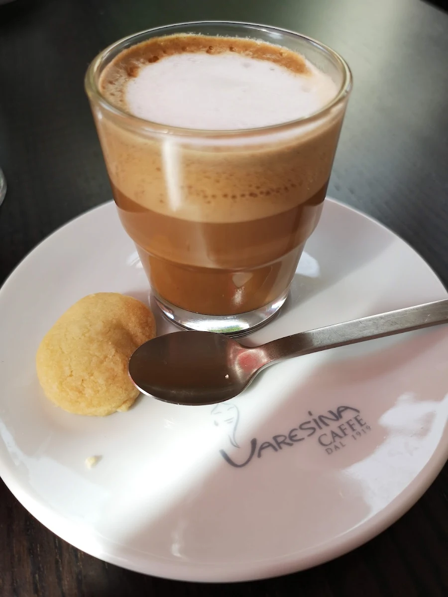 Cortado, Café Eisträumerei