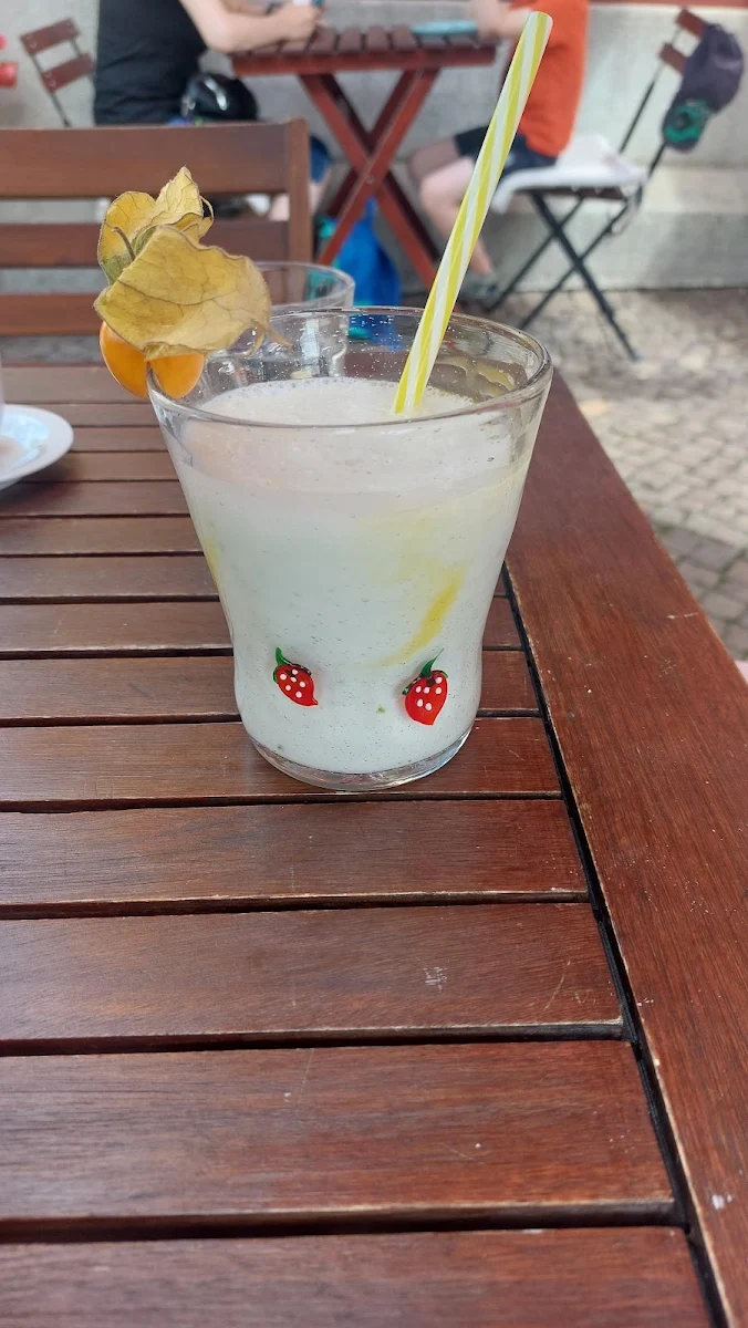 Joghurt Mit Eis, Café Eisträumerei