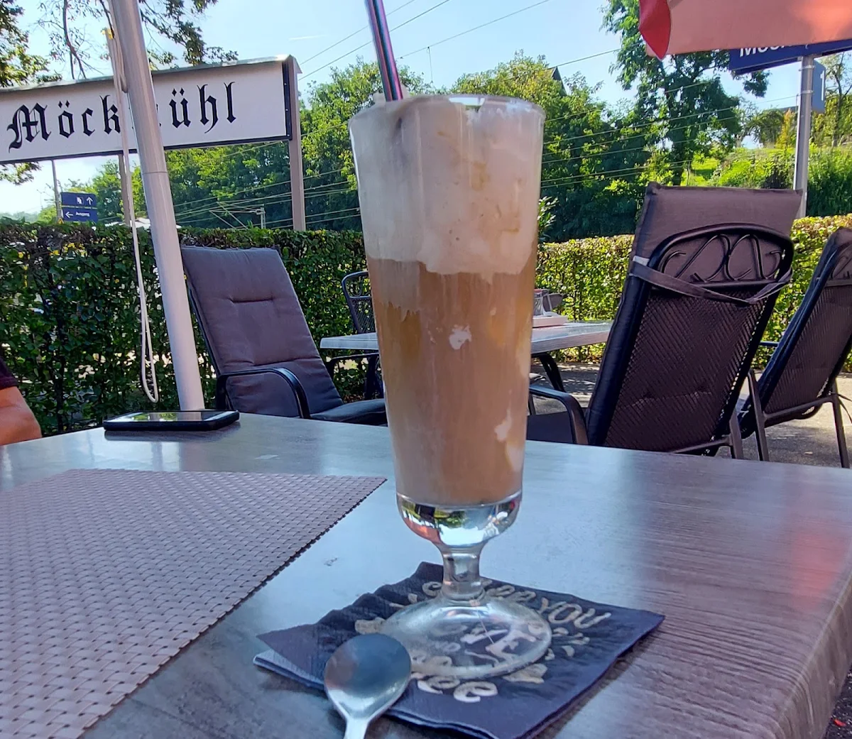 Eiskaffee, Café Zuckerwürfel
