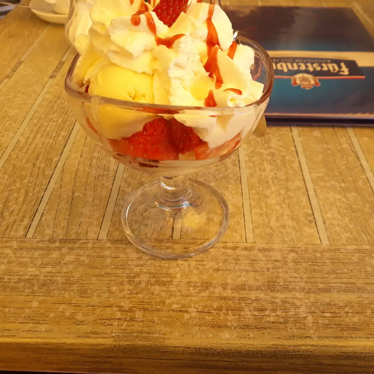 Gemischtes Eis