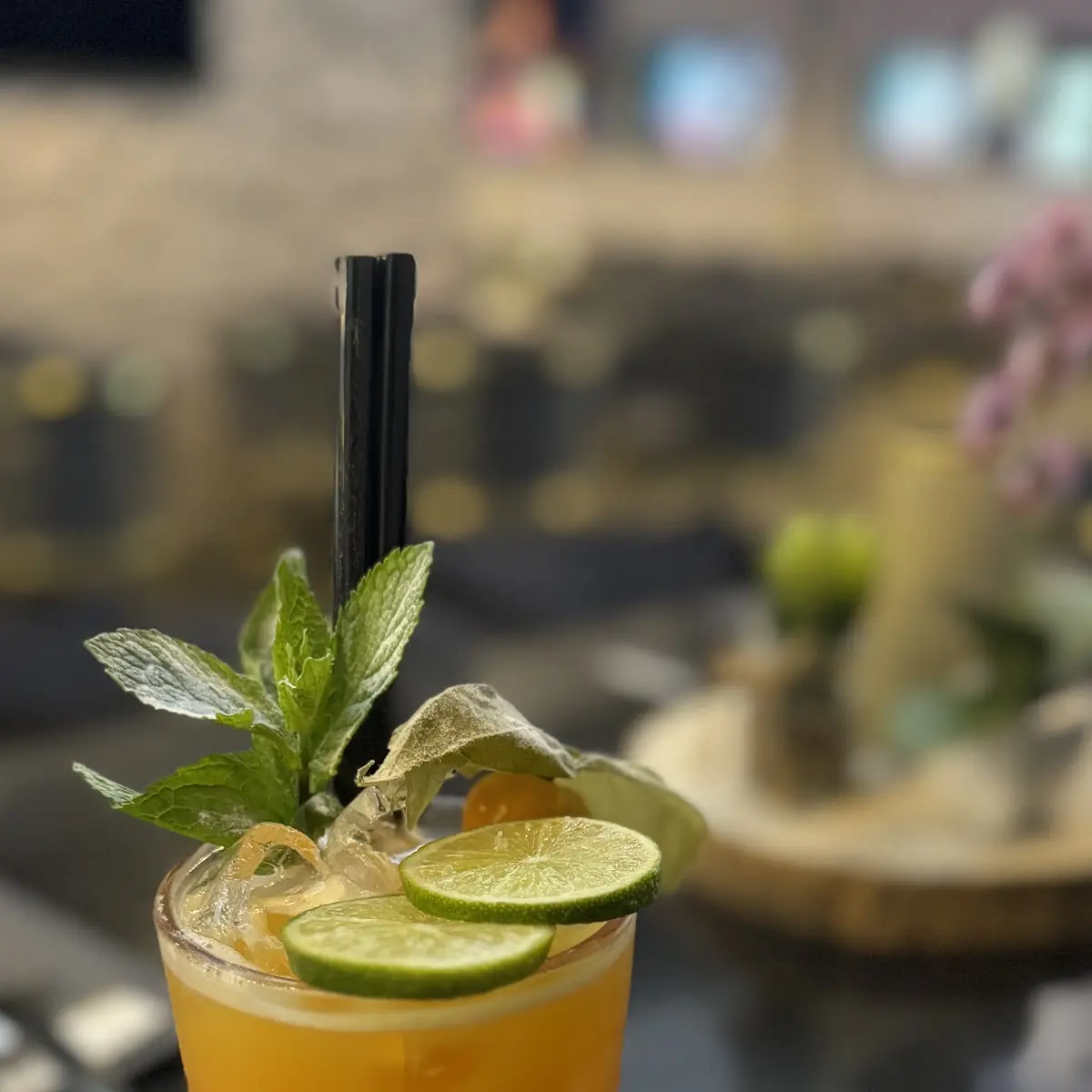 Highlights, Papel Lounge - Restaurant, Bar, Lounge