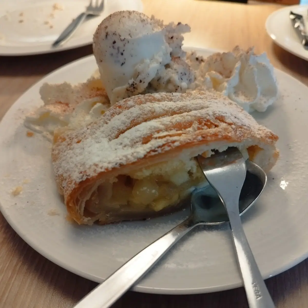Apple Strudel