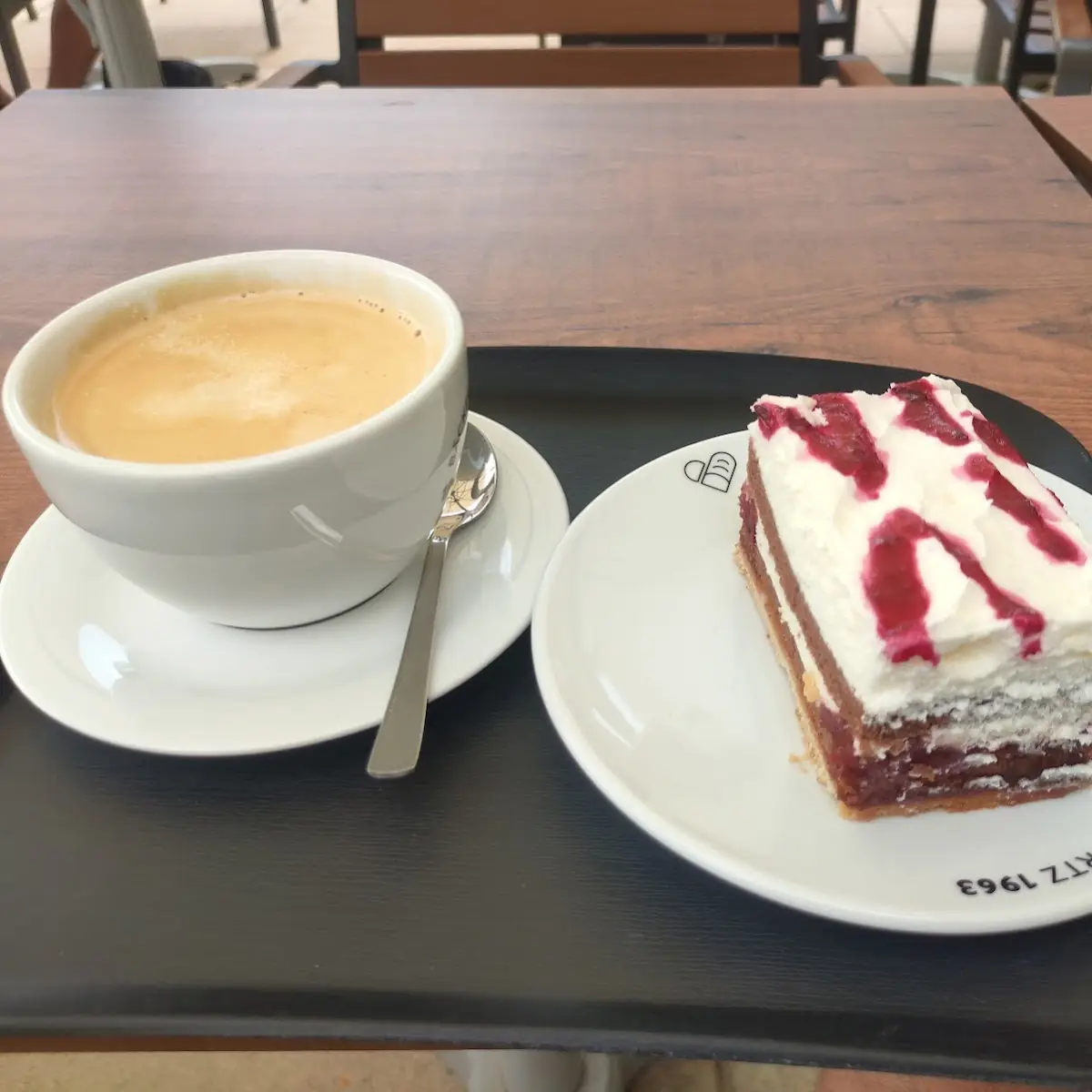 Kirsch-mascarpone Schnitte