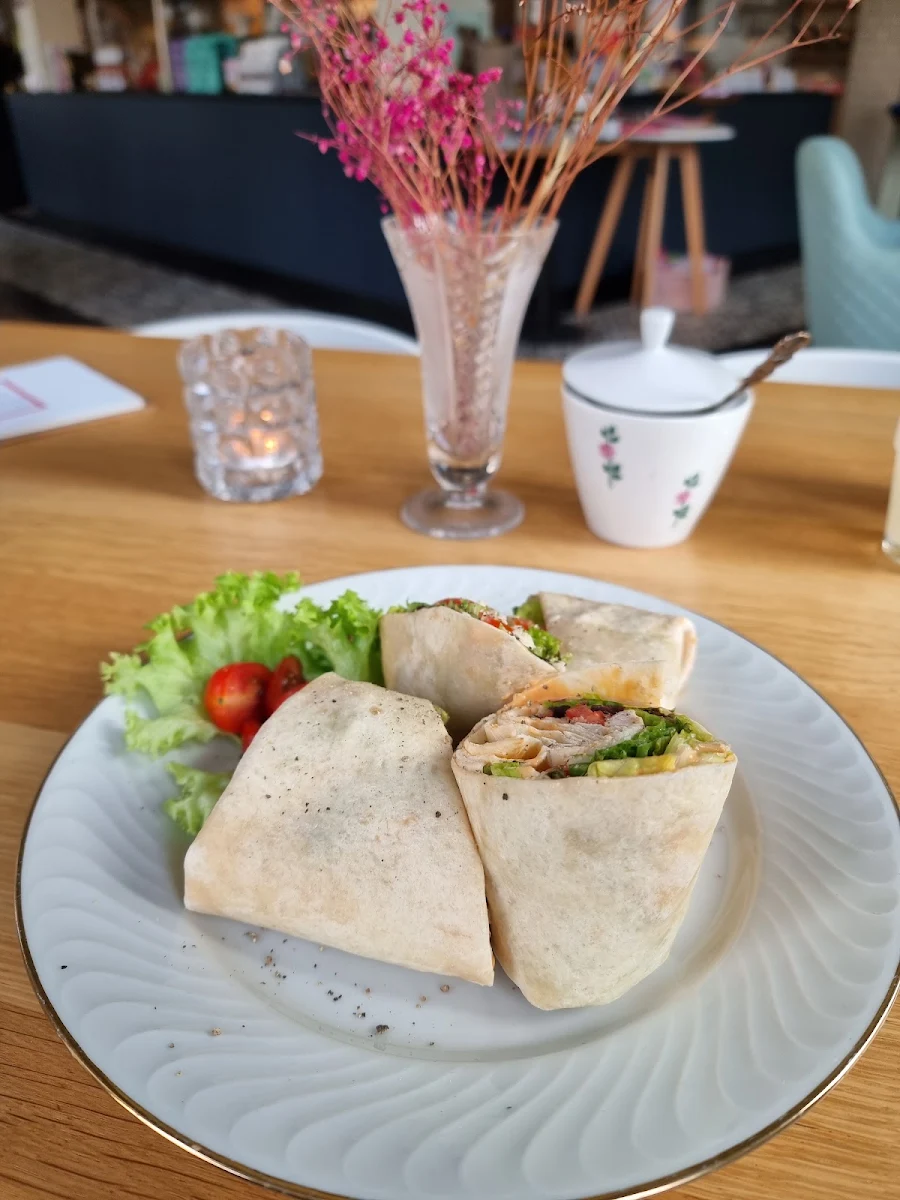 Hähnchen Wrap, Petit Café et Surprise