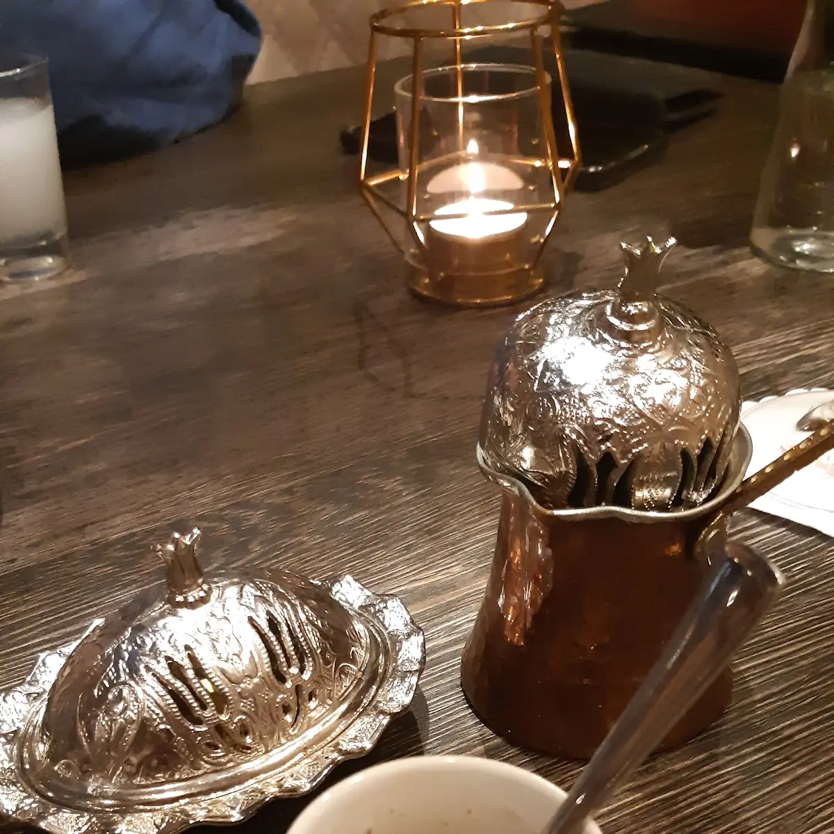 Mokka, Nay Restaurant