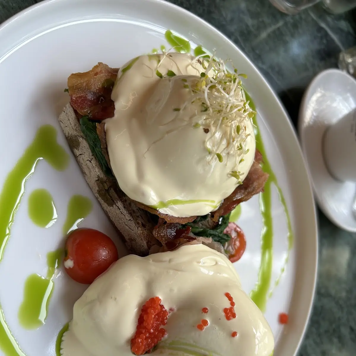 Eggs Benedict