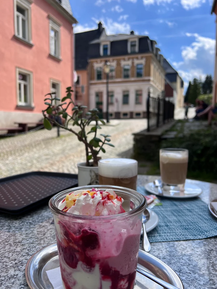 Highlights, Café Eisbär