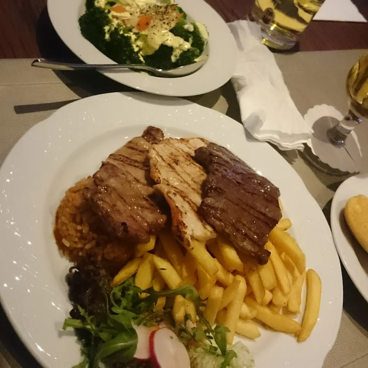 Brokkoli Extra, Happy Rancho