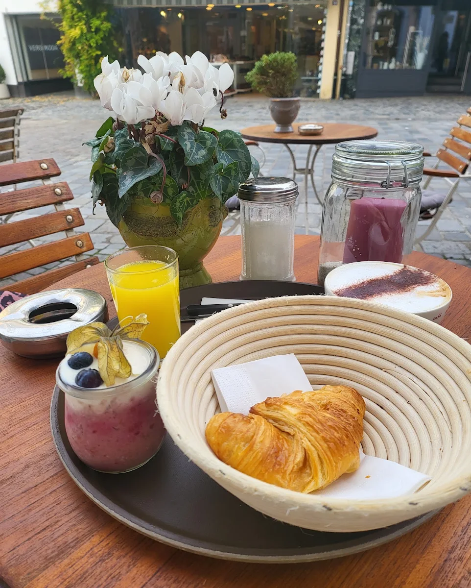 Cappuccino, PANO - Brot & Kaffee