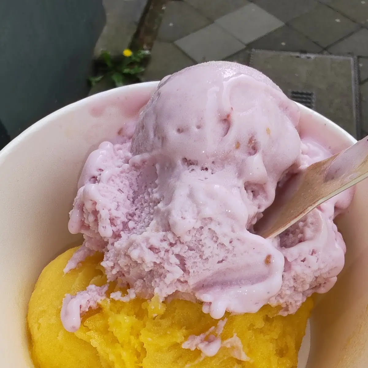 Himbeer Schmand Und Mango Eis