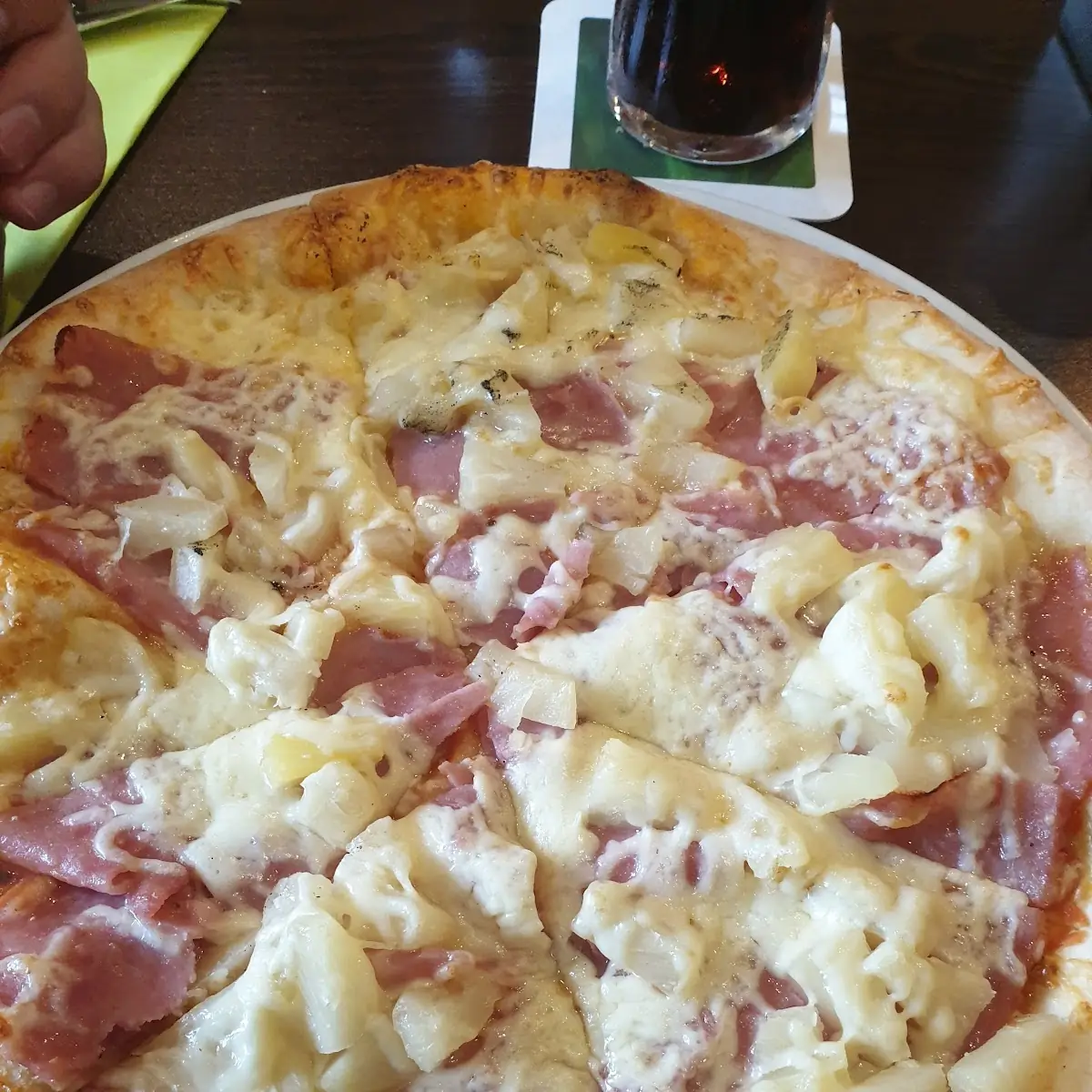 Pizza Ananas