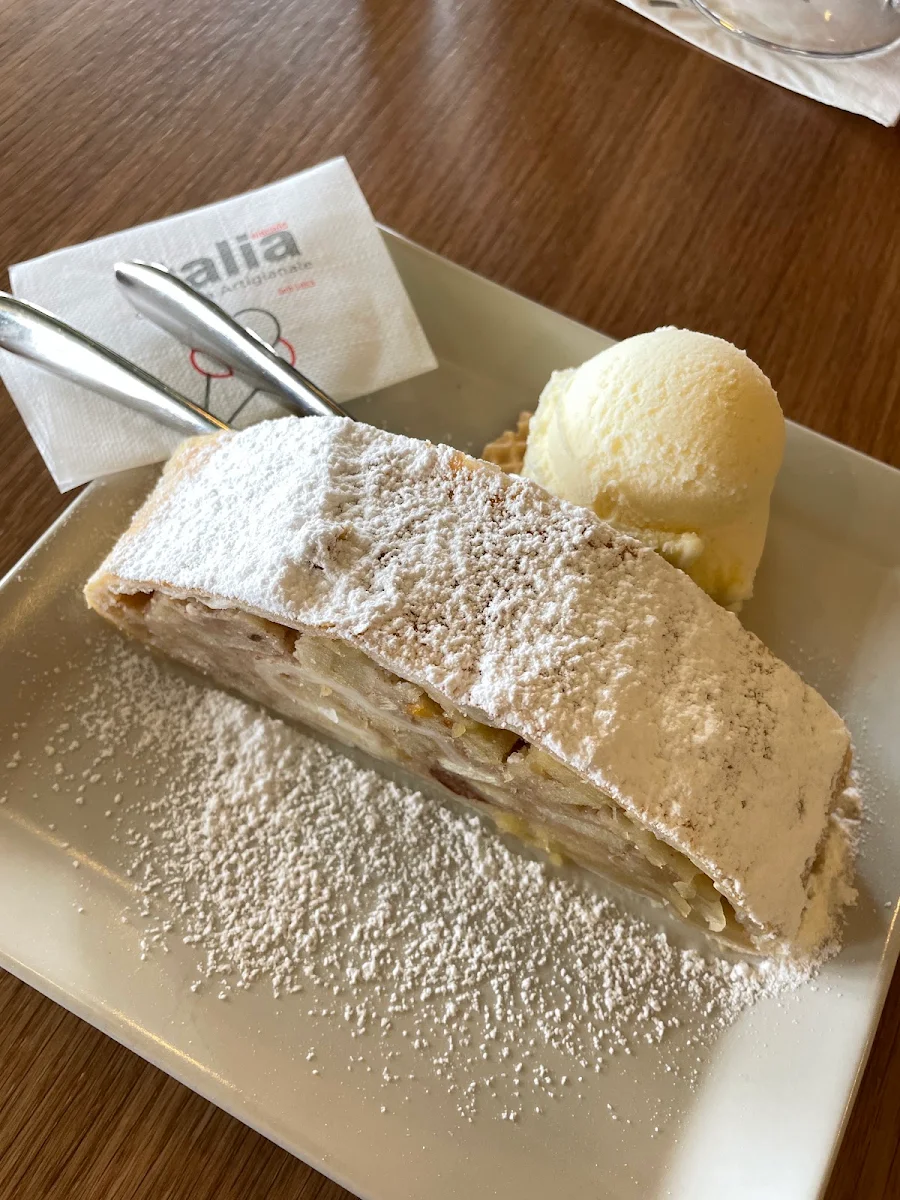 Apple Strudel