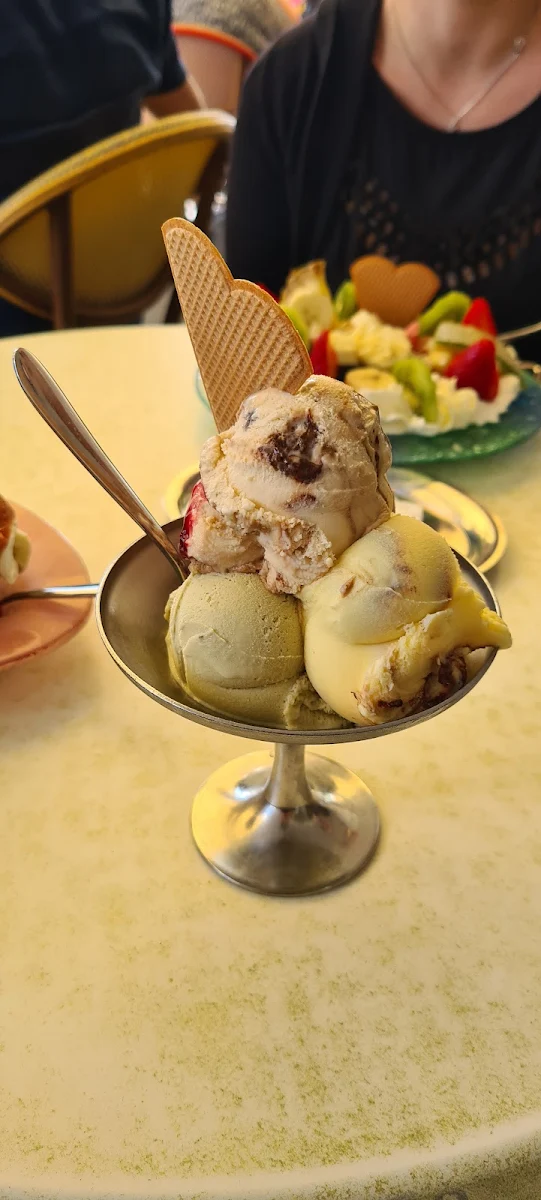 Gemischtes Eis