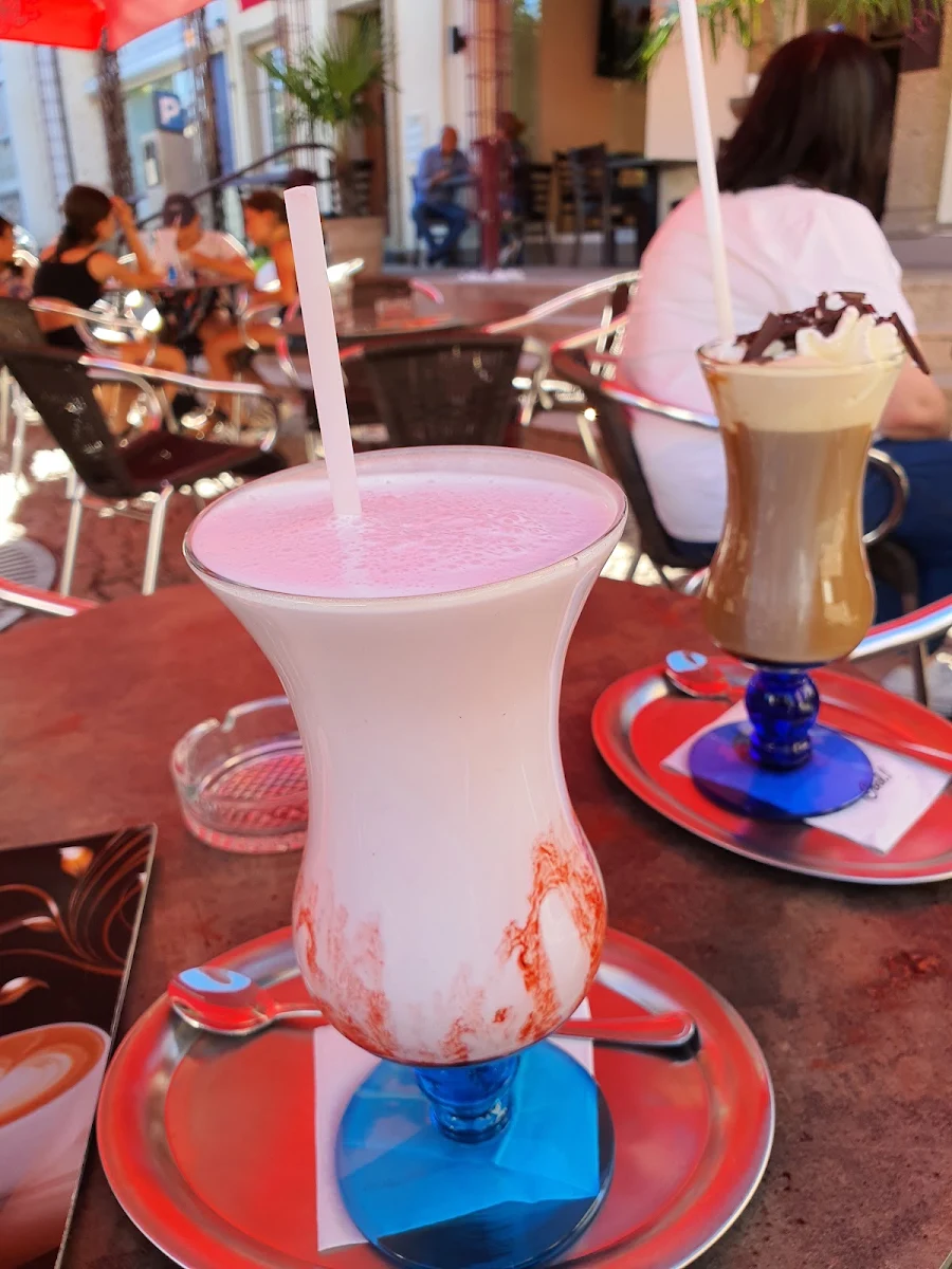 Erdbeermilch Shake, Eiscafé Tirreno