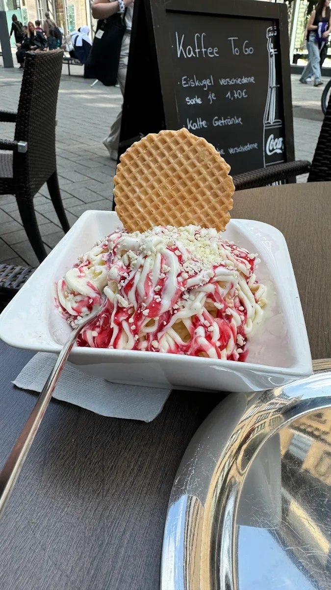 Spaghetti Eis, Eiscafé BRUNO Gelato