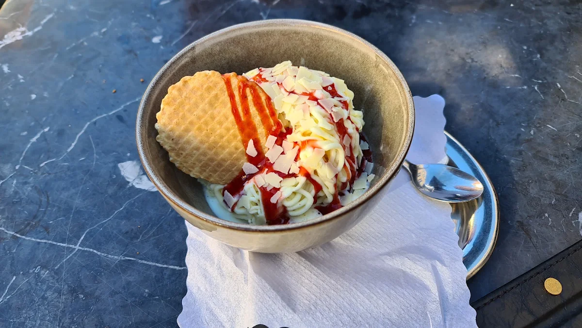 Spaghetti Eis