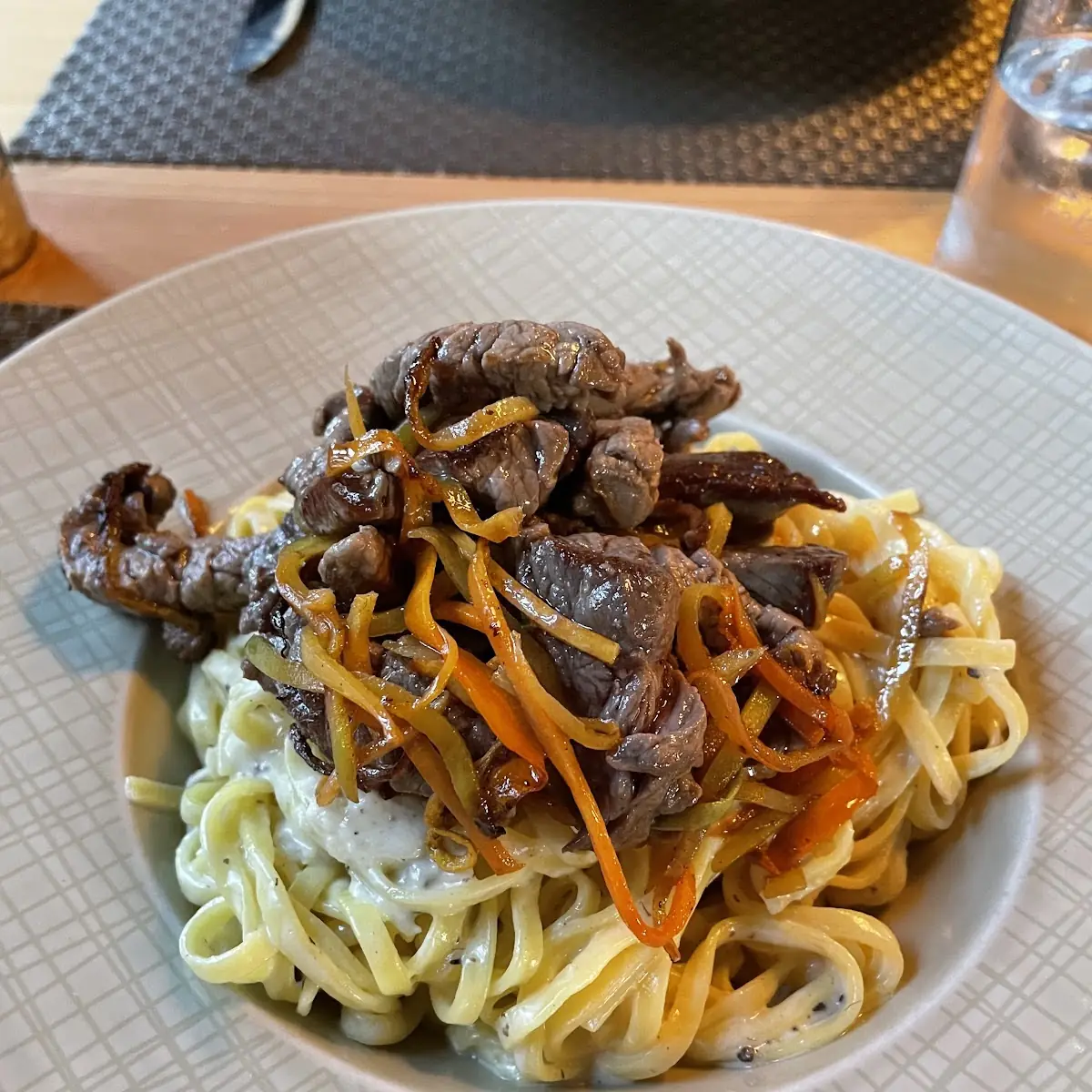 Tagliatelle Mit Filetspitzen