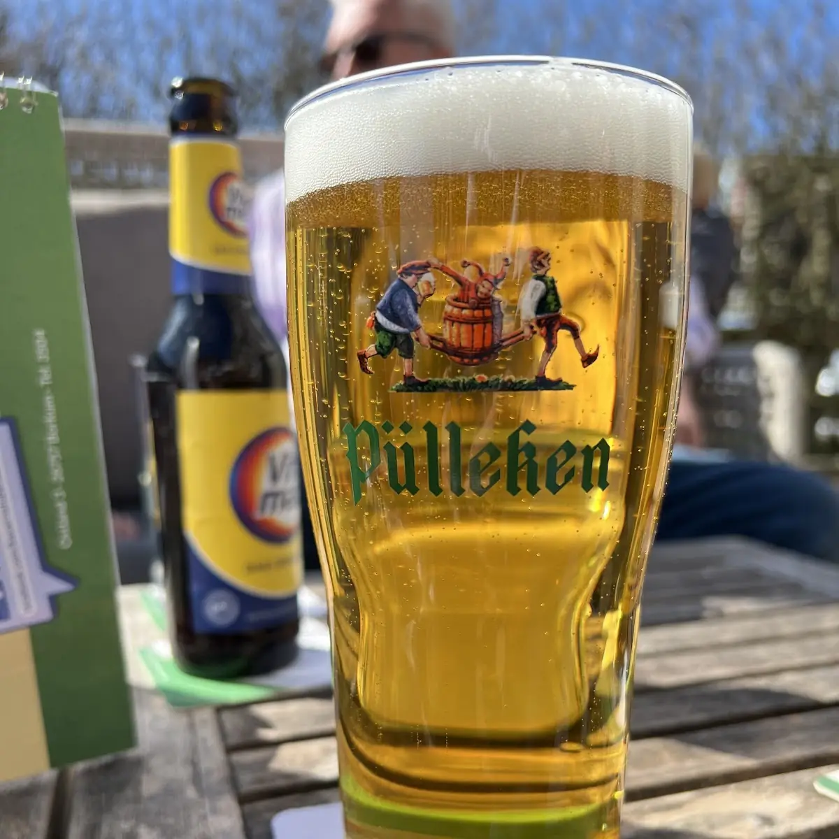 Pülleken Hell, Hofcafe Bauernstuben im Ostland
