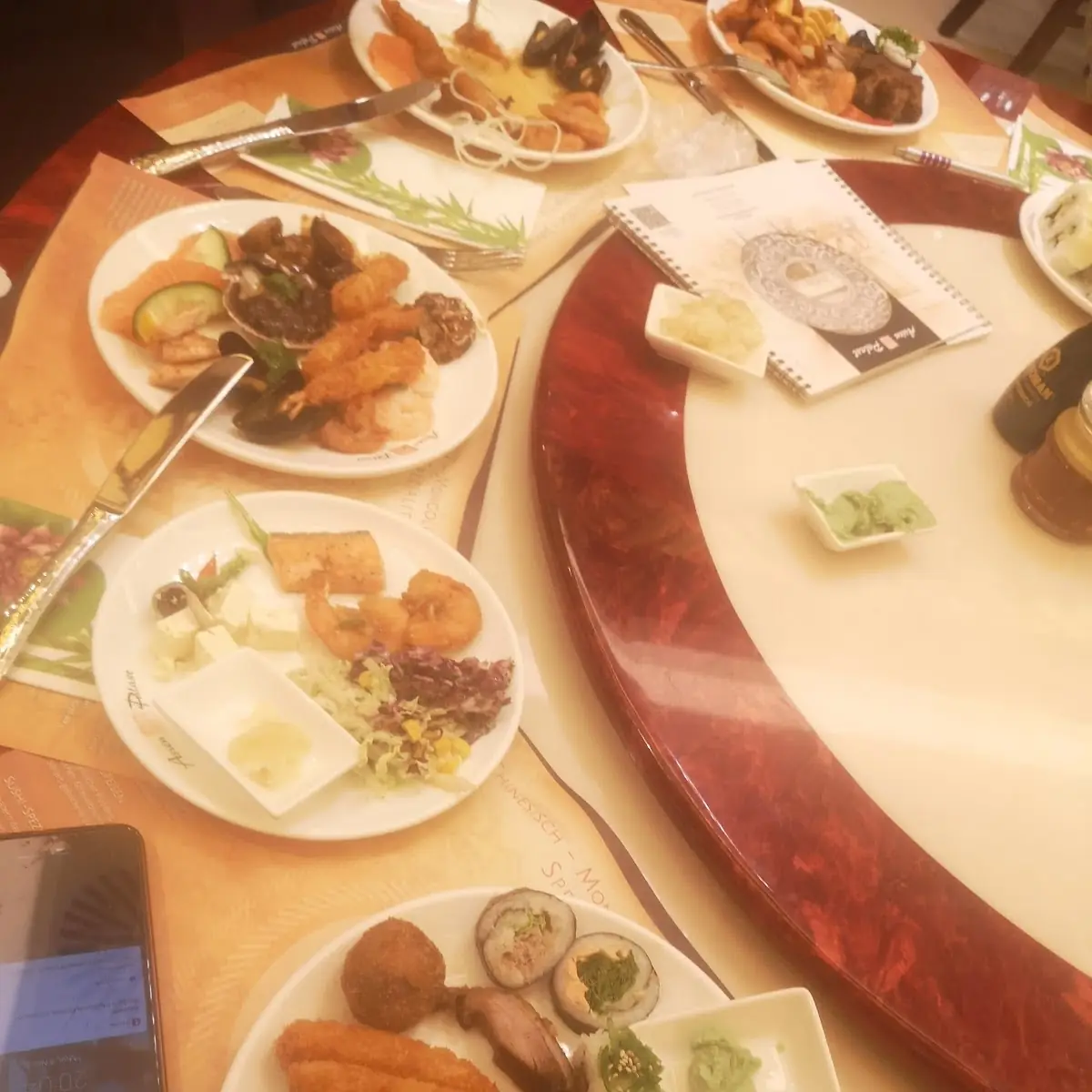 مأكولات بحرية واسيوية