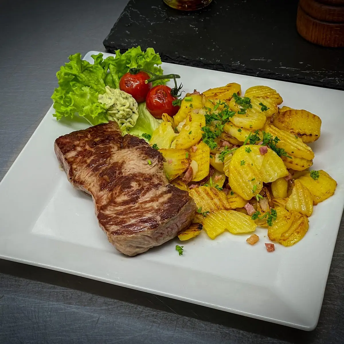 Highlights, Restaurant Grund