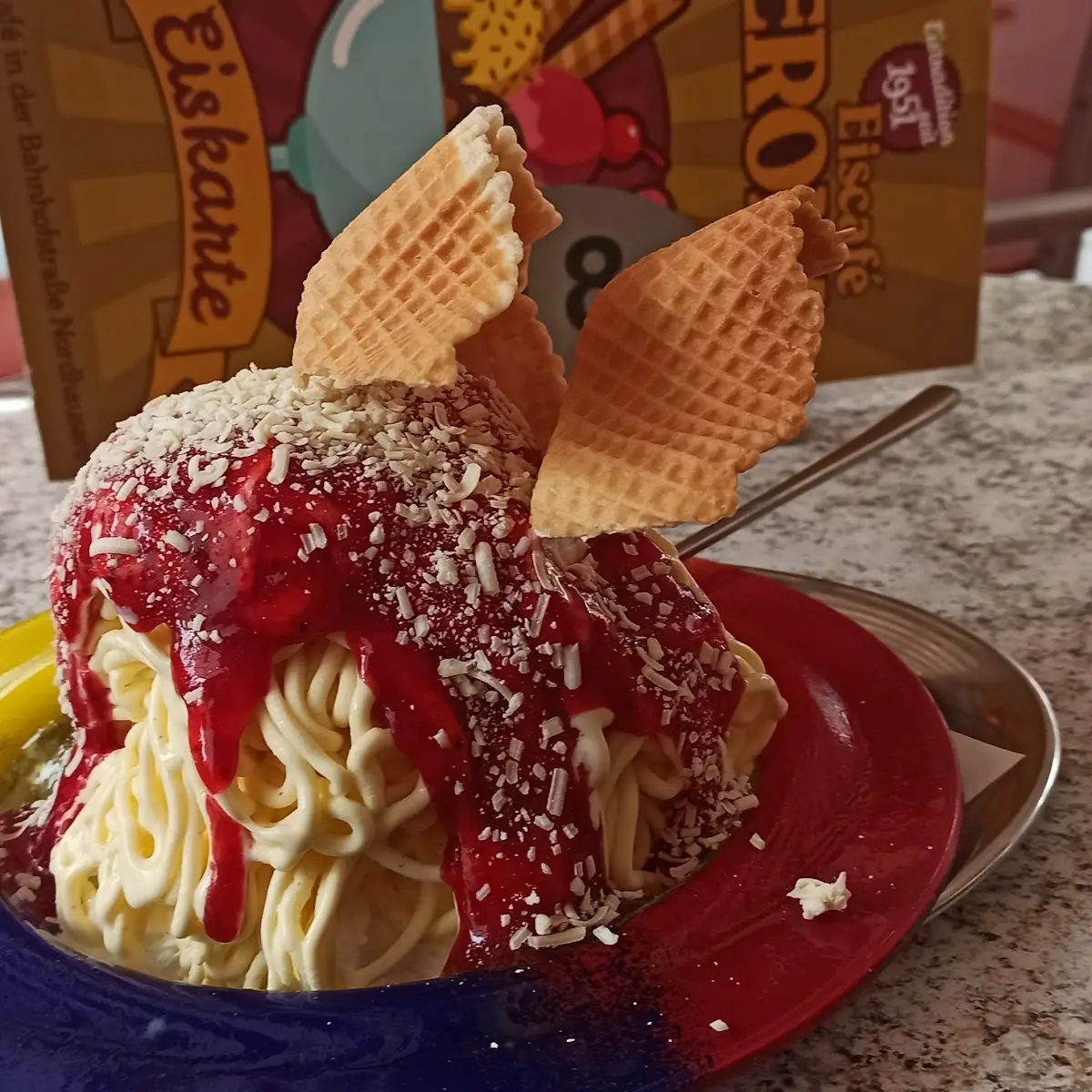 Spaghetti Eis