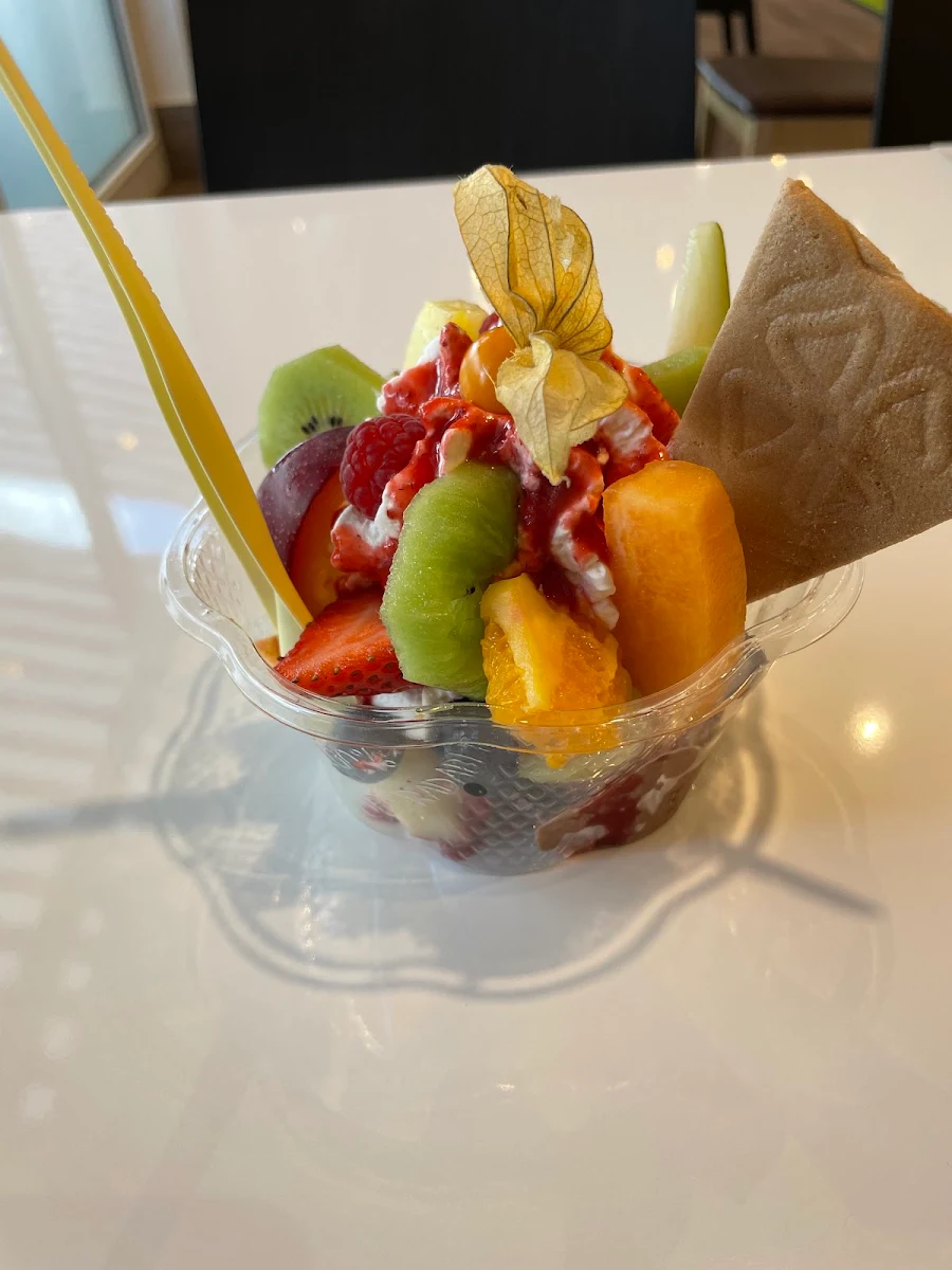 Früchte Eisbecher