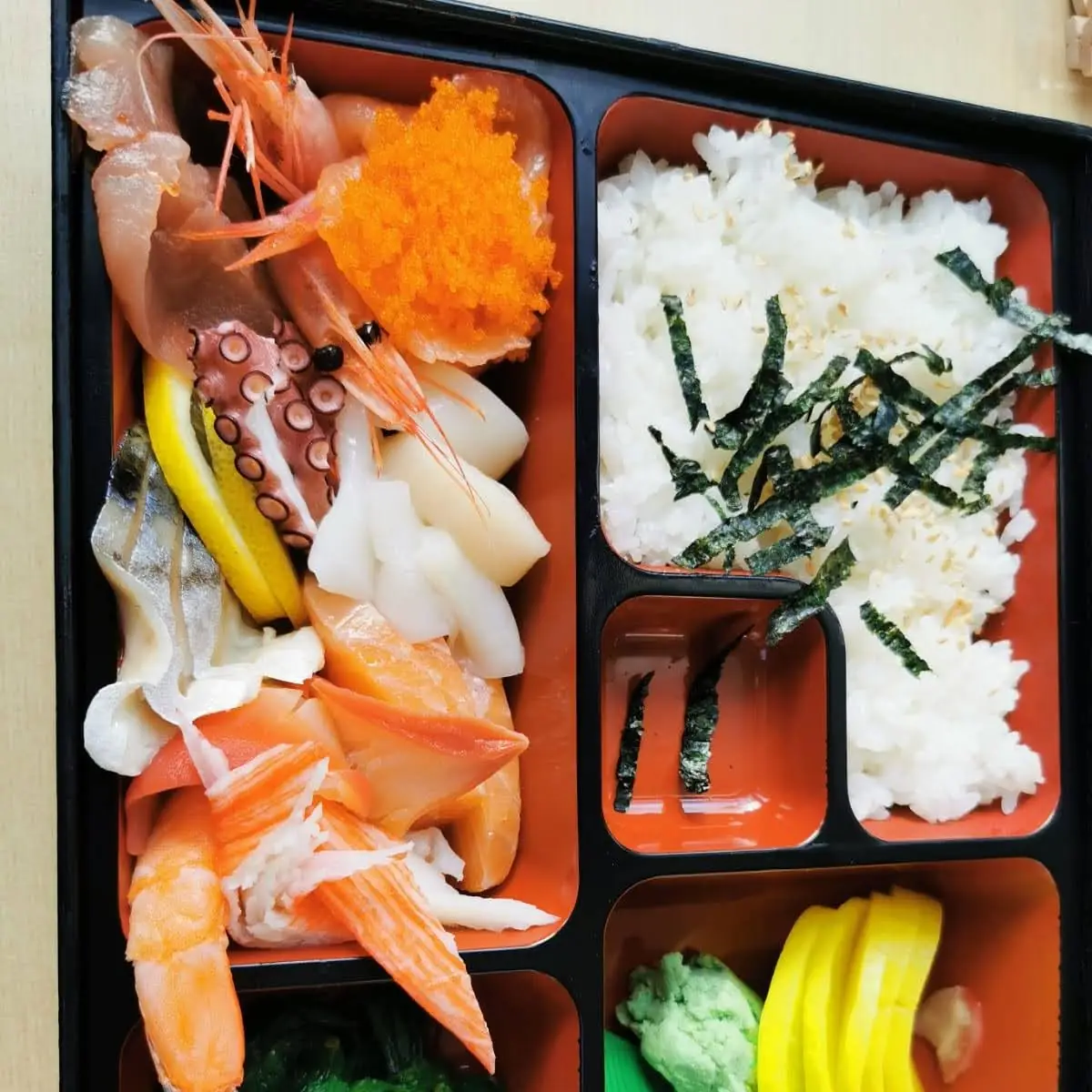 Chirashi Sushi