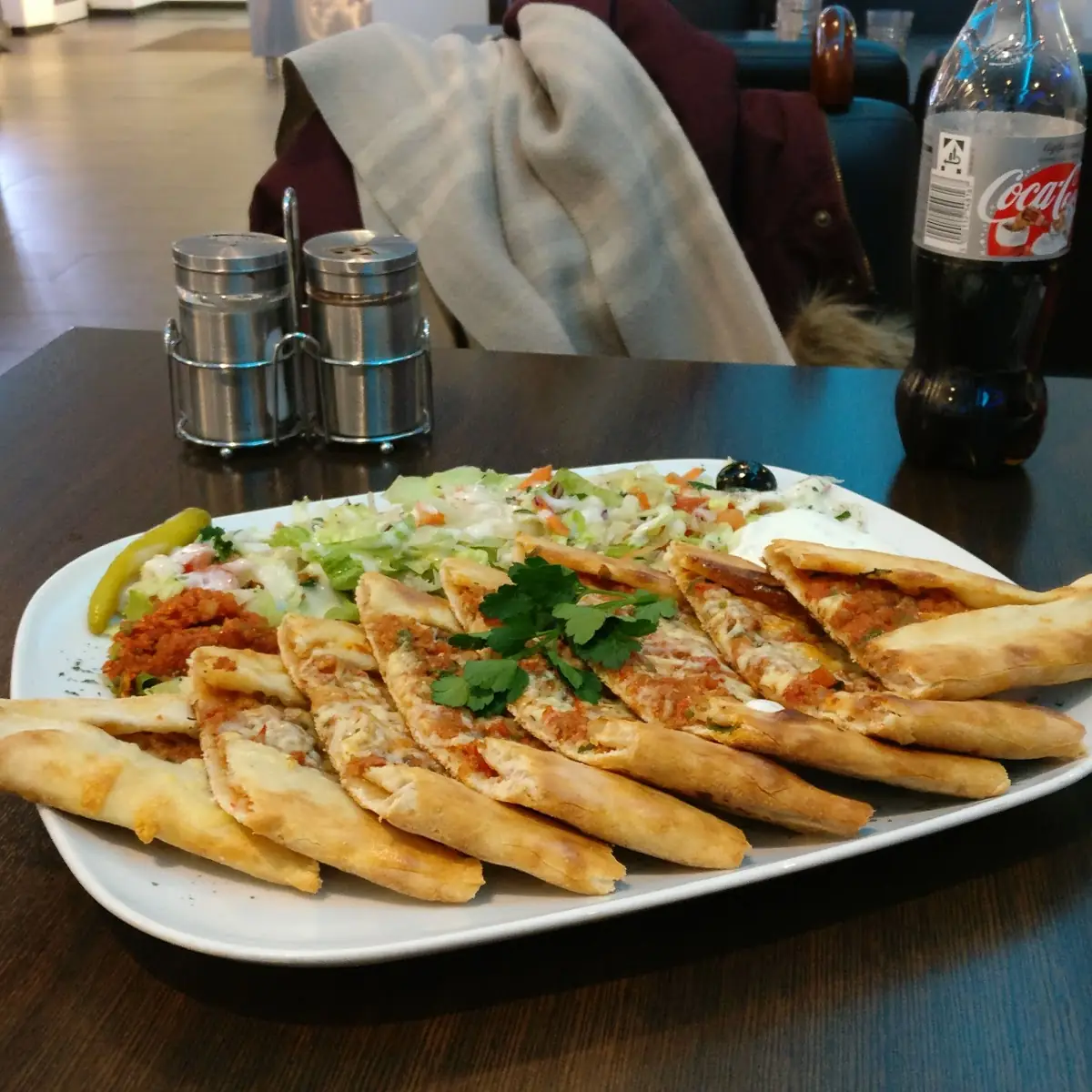 Käse Pide, Bodrum Grill