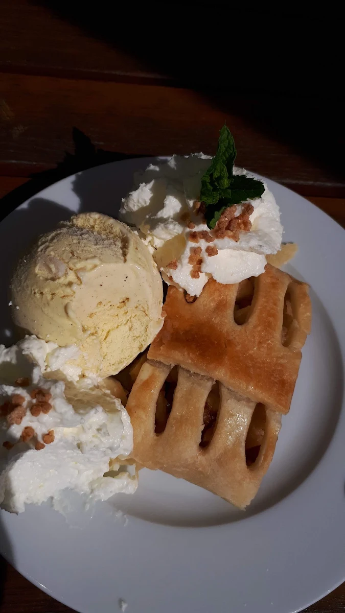 Apfelstrudel Mit Vanilleeis