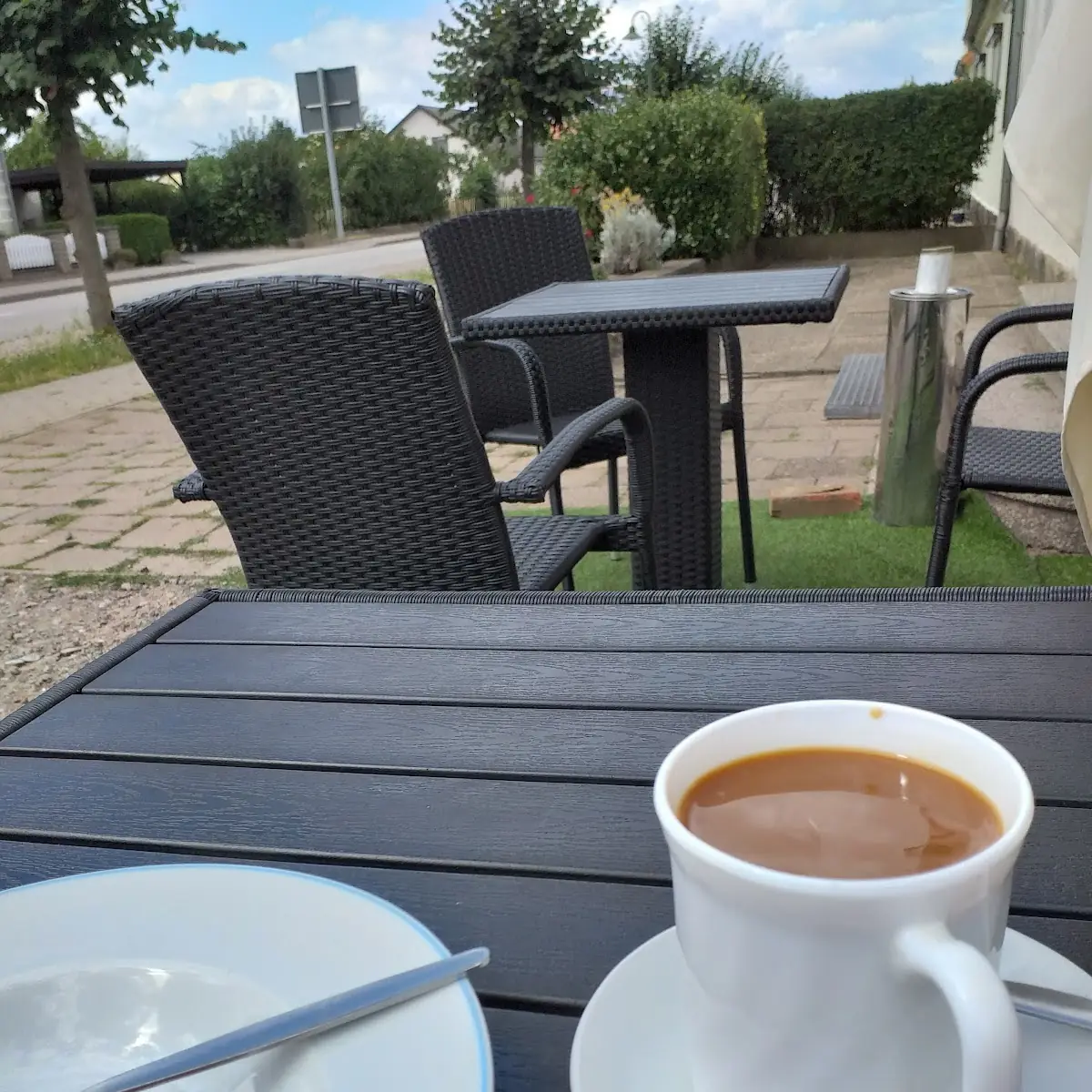 Kaffee, Bistro Kläden