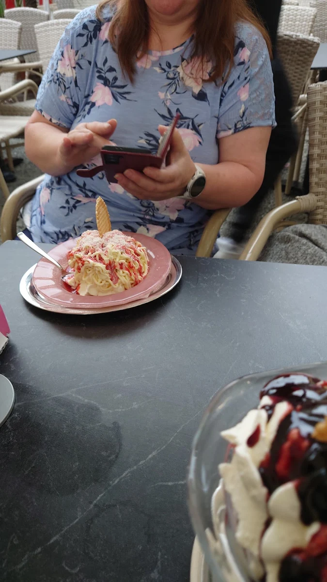 Spaghetti Eis