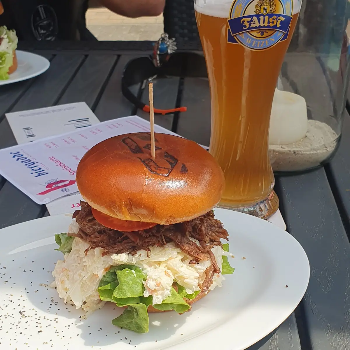 Pulled Beef Burger