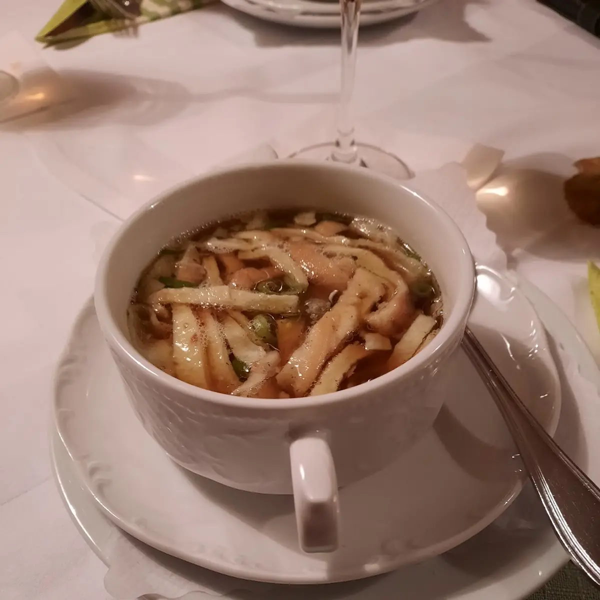Flädlessuppe