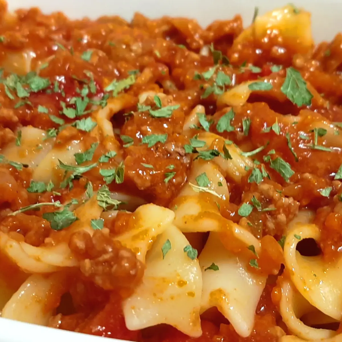 Hausgemachte Bolognese Mit Nudeln, Cafe & Bistro Wallis