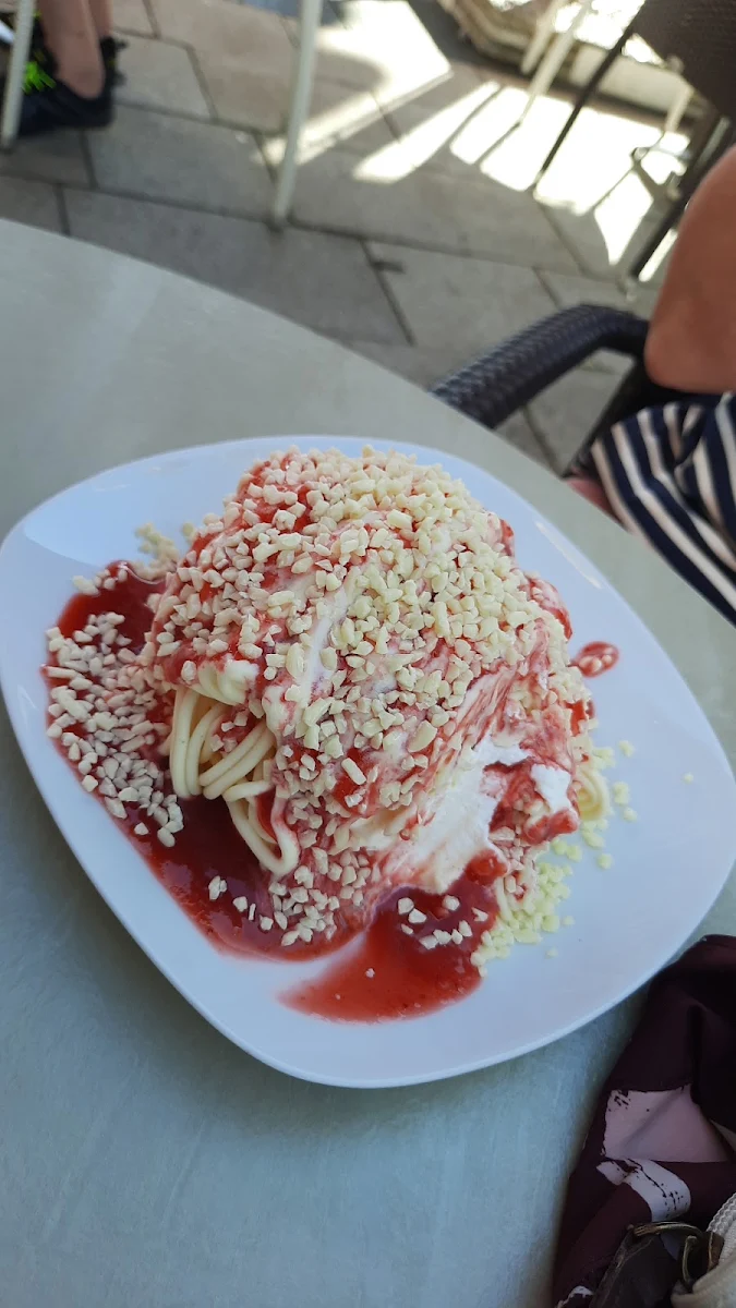 Spaghetti Eis
